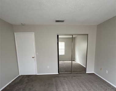 319 Oak Track Drive - Photo Thumbnail 16