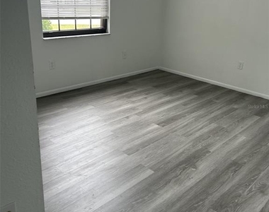 1028 Hickory Road - Photo Thumbnail 12