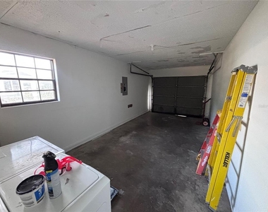1028 Hickory Road - Photo Thumbnail 16