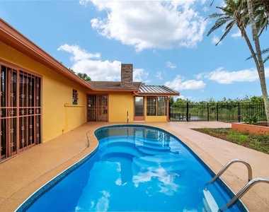 5330 Kings Court - Photo Thumbnail 47