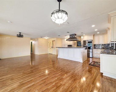 5330 Kings Court - Photo Thumbnail 27