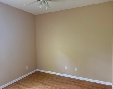 18 Poinbury Drive - Photo Thumbnail 13