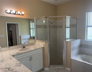 18 Poinbury Drive - Photo Thumbnail 11