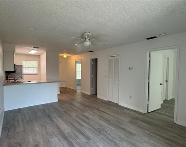 6428 Hamlet Drive - Photo Thumbnail 15