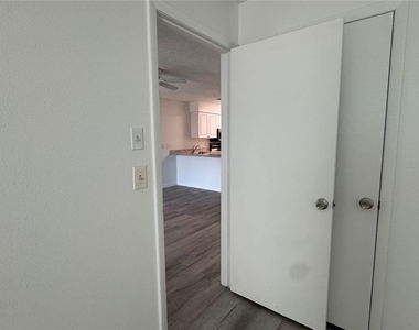 6428 Hamlet Drive - Photo Thumbnail 21