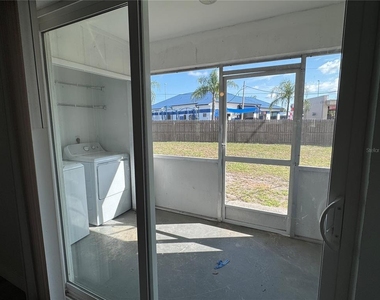 6428 Hamlet Drive - Photo Thumbnail 13