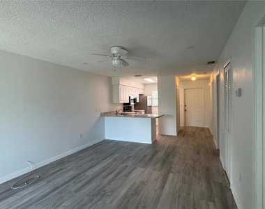 6428 Hamlet Drive - Photo Thumbnail 12