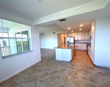 14041 Heritage Landing Boulevard - Photo Thumbnail 6