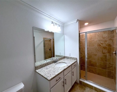 14041 Heritage Landing Boulevard - Photo Thumbnail 16