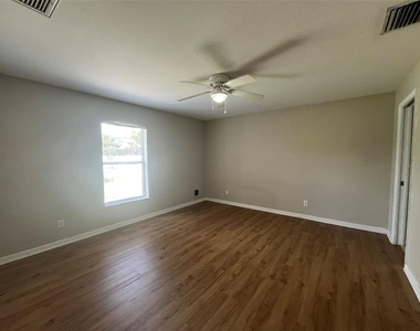 3605 Caballero Avenue - Photo Thumbnail 7