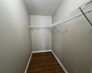3605 Caballero Avenue - Photo Thumbnail 13