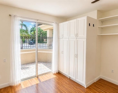 6552 Moorings Point Circle - Photo Thumbnail 28