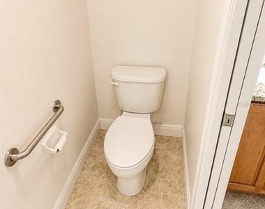 6552 Moorings Point Circle - Photo Thumbnail 22
