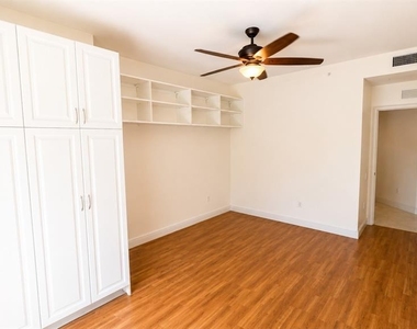 6552 Moorings Point Circle - Photo Thumbnail 29