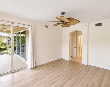 6552 Moorings Point Circle - Photo Thumbnail 16