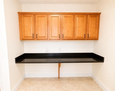 6552 Moorings Point Circle - Photo Thumbnail 12