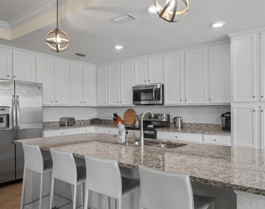 17118 Vardon Terrace - Photo Thumbnail 9