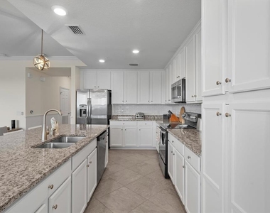 17118 Vardon Terrace - Photo Thumbnail 12