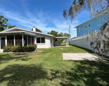 812 Bayview Drive - Photo Thumbnail 21