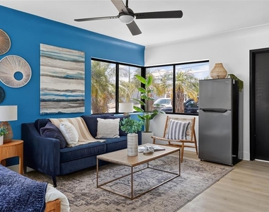 600 Corey Avenue - Photo Thumbnail 1