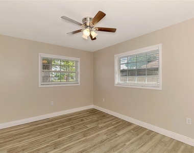 5520 Hayden Boulevard - Photo Thumbnail 33