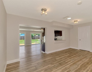 5520 Hayden Boulevard - Photo Thumbnail 12
