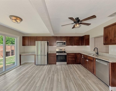 5520 Hayden Boulevard - Photo Thumbnail 15