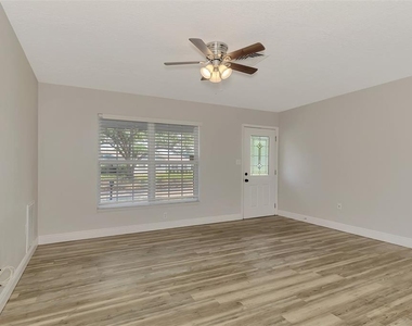 5520 Hayden Boulevard - Photo Thumbnail 4