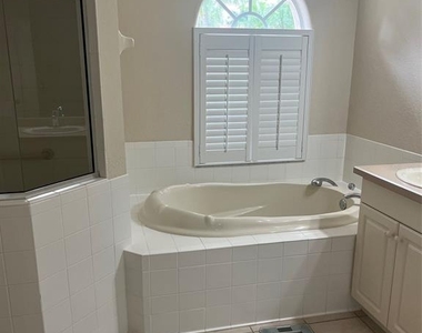 174 Grand Oak Circle - Photo Thumbnail 22