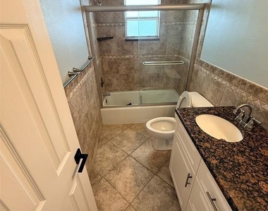 9393 Midnight Pass Road - Photo Thumbnail 25