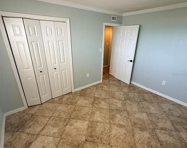9393 Midnight Pass Road - Photo Thumbnail 23