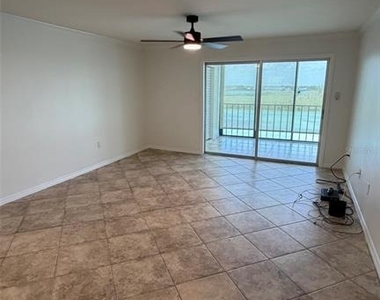 9393 Midnight Pass Road - Photo Thumbnail 5