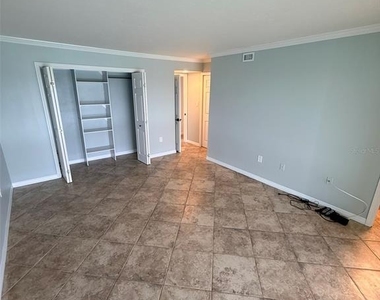 9393 Midnight Pass Road - Photo Thumbnail 17