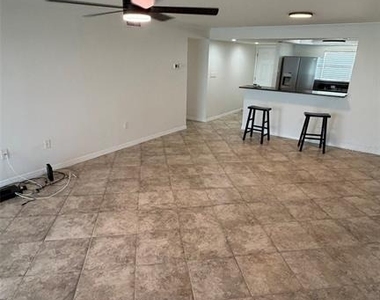 9393 Midnight Pass Road - Photo Thumbnail 4