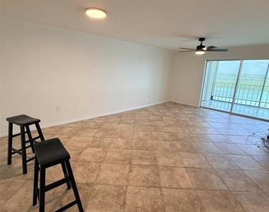9393 Midnight Pass Road - Photo Thumbnail 11