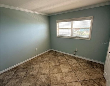 9393 Midnight Pass Road - Photo Thumbnail 21