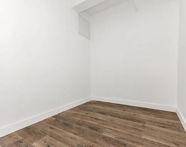 255 West 36th Street - Photo Thumbnail 5