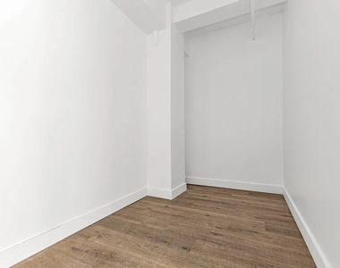 255 West 36th Street - Photo Thumbnail 6