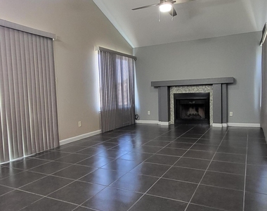 1802 Frank Sinatra Place - Photo Thumbnail 27