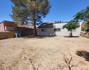 1802 Frank Sinatra Place - Photo Thumbnail 28