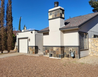 1802 Frank Sinatra Place - Photo Thumbnail 3