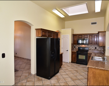 12636 Crystal Ridge Street - Photo Thumbnail 11