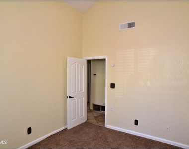 12636 Crystal Ridge Street - Photo Thumbnail 36