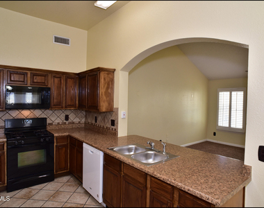 12636 Crystal Ridge Street - Photo Thumbnail 13