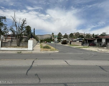 4222 Pershing Drive - Photo Thumbnail 31