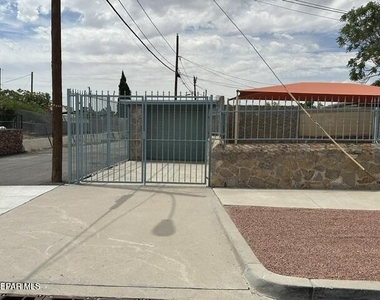 4222 Pershing Drive - Photo Thumbnail 27