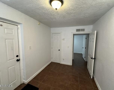 4222 Pershing Drive - Photo Thumbnail 20