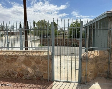 4222 Pershing Drive - Photo Thumbnail 25