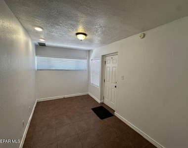 4222 Pershing Drive - Photo Thumbnail 19