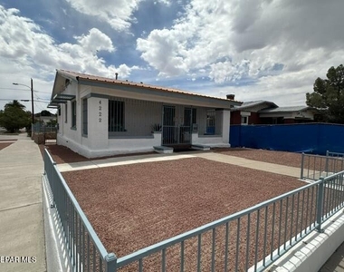 4222 Pershing Drive - Photo Thumbnail 1